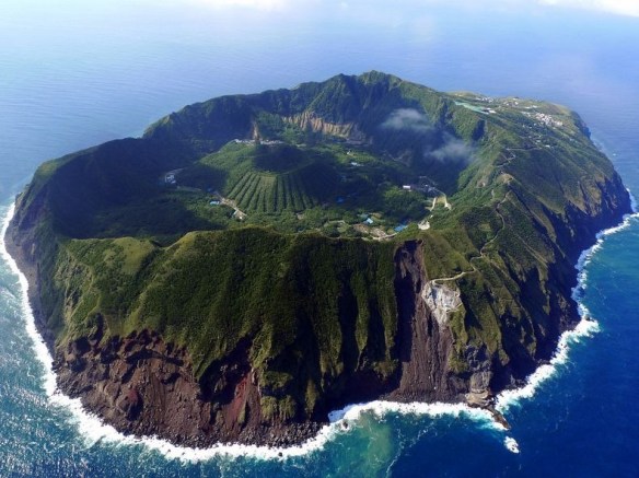 Credit: http://www.amusingplanet.com/2013/01/the-inhabited-volcanic-island-of.html
