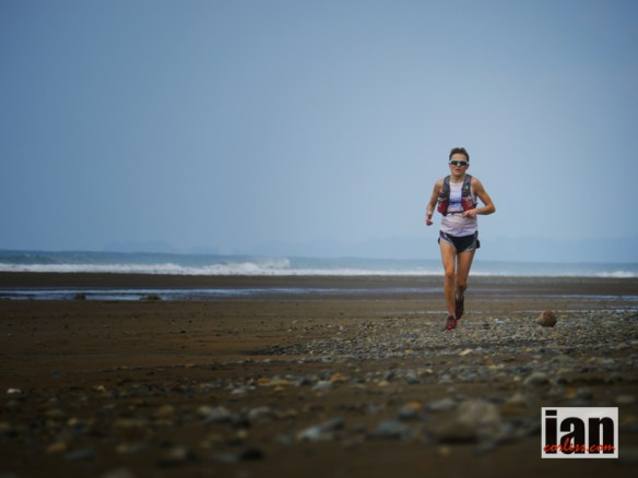 Jo Meek just before the finish TCC2014 ©iancorless.com